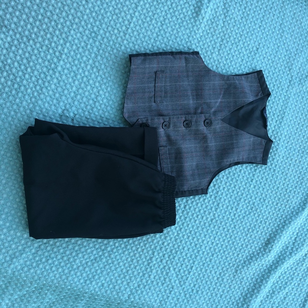 3/$20 Dockers Suit
